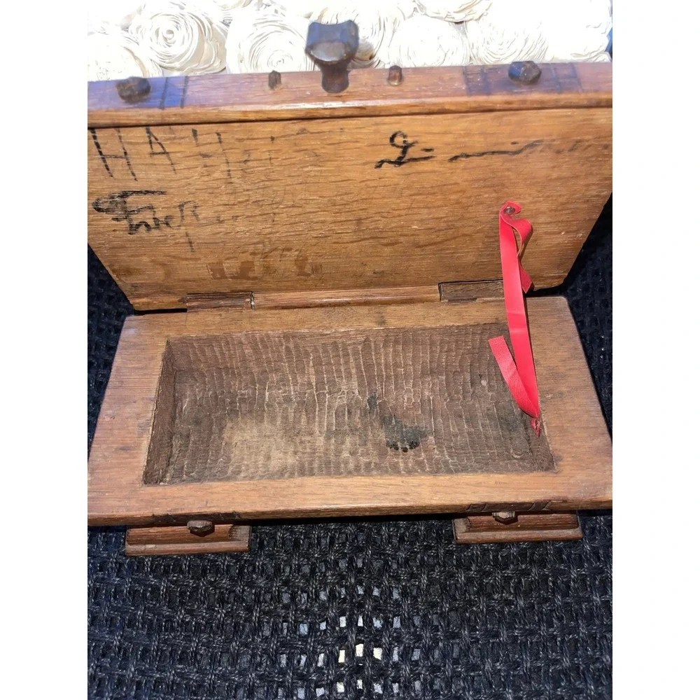 Vintage Handmade Carved Wood Box With Wrought Iron Knob Jewelry‎ Money Misc Box